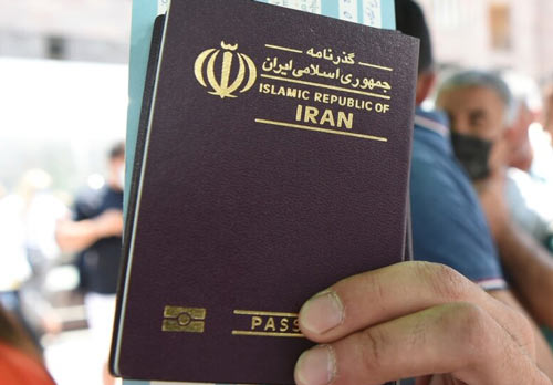 تمدید پاسپورت ایرانی در کانادا